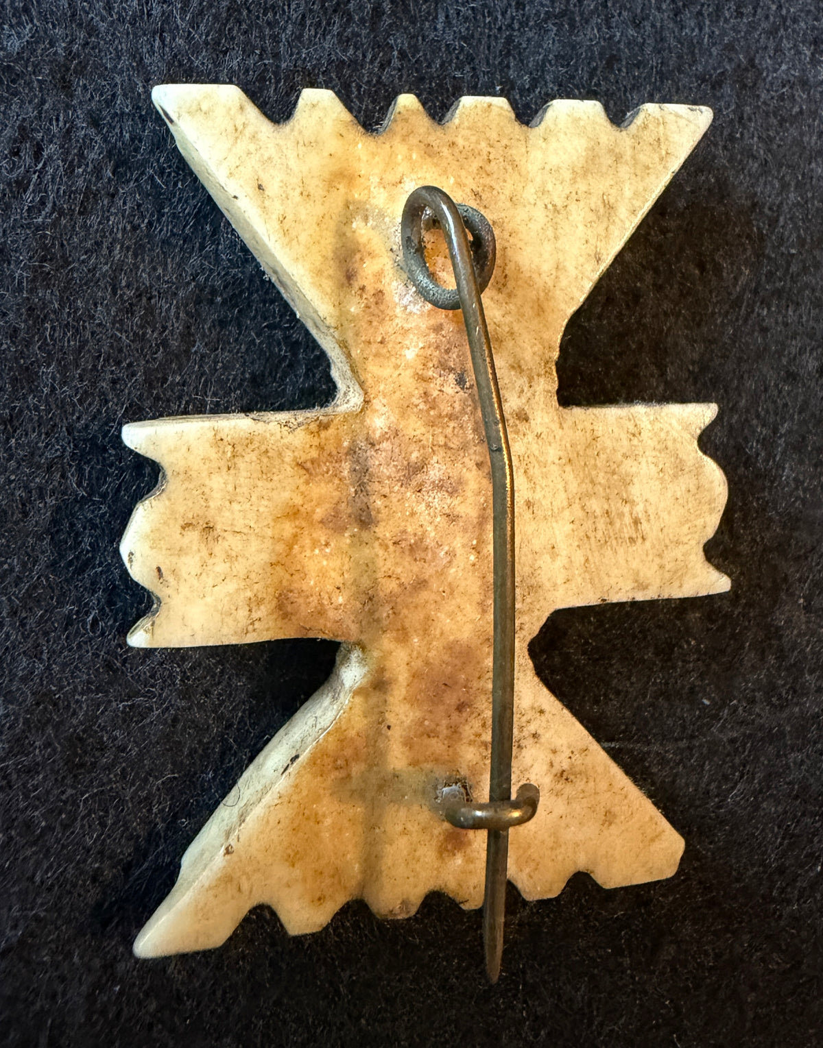 Rare animal bone brooch – Made by a Boer War prisoner following his capture at the Battle of Paardeberg in 1900 and subsequent imprisonment on the island of Saint Helena in the South Atlantic