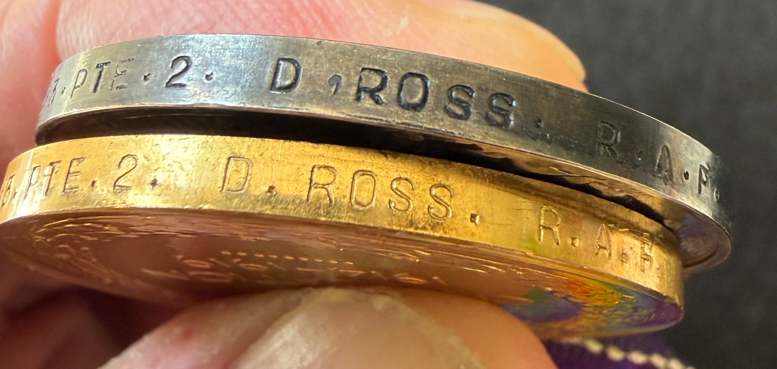 WW1 medal pair – British War Medal & Victory Medal – Awarded to Private 2nd Class DONALD ROSS of the Royal Air Force – complete with box of issue with recipient’s name